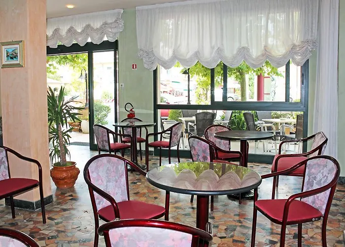 Buda 3* بيلاريا-إيجيا مارينا