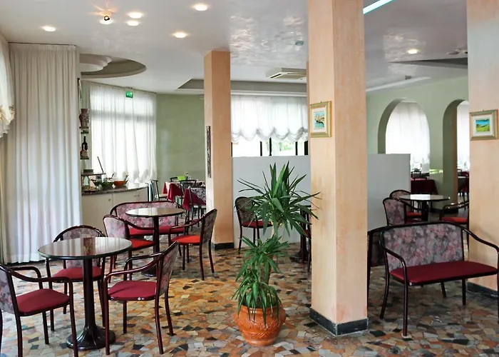 Buda 3* בלריה-איגאה מרינה