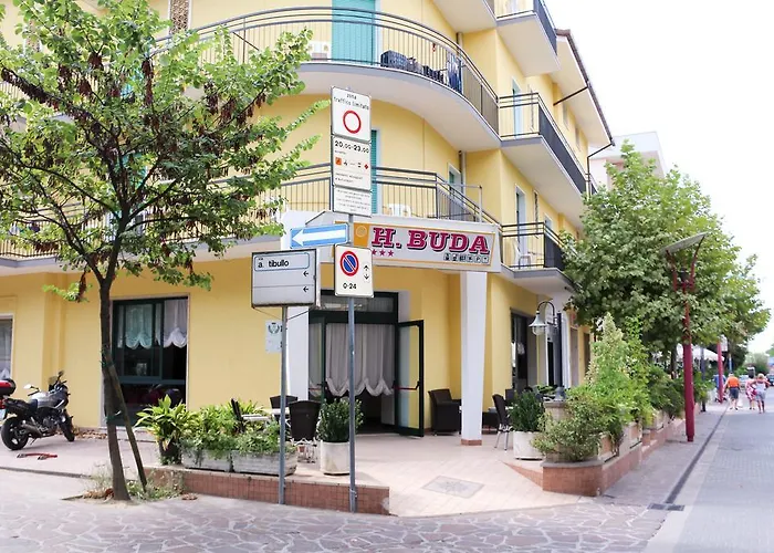 Buda 3* בלריה-איגאה מרינה